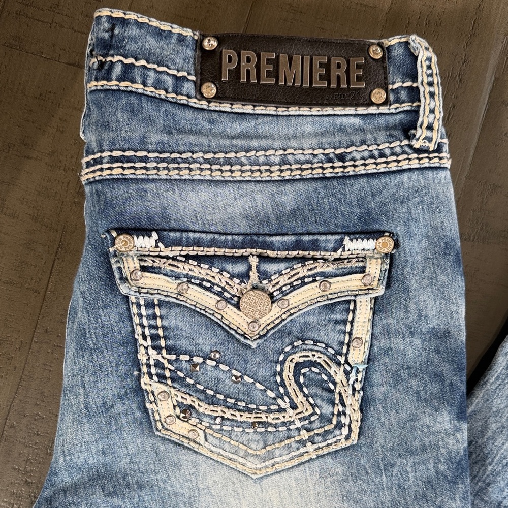 Premier Women's Light Blue Boot Cut embellished Distressed Jeans. Size 9/10 - Picture 2 of 8